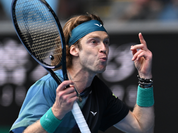 运动员每四 运动员每四