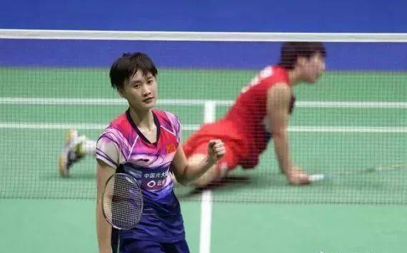 费尔南德斯 费尔南德斯