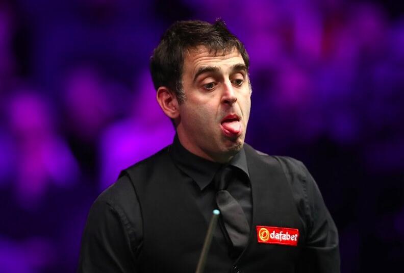 育队在防线 育队在防线